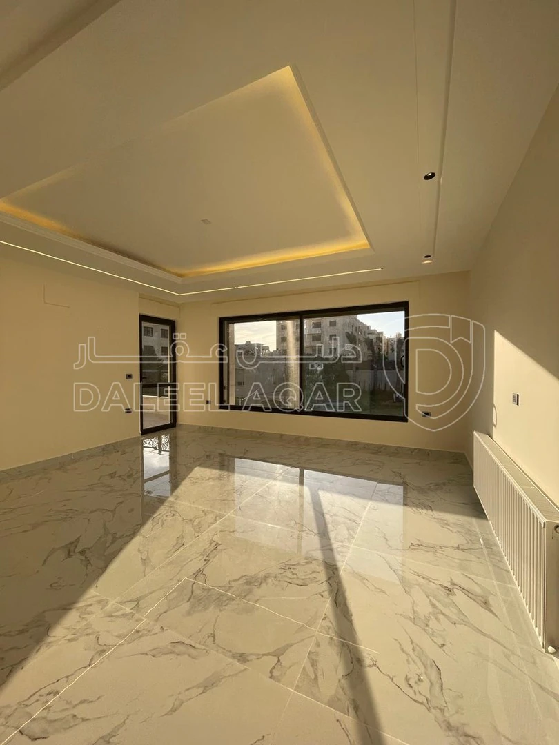 شقة في شقة للبيع في النخيل قرب بنك الاتحاد - 155,000 دأ - صورة 1